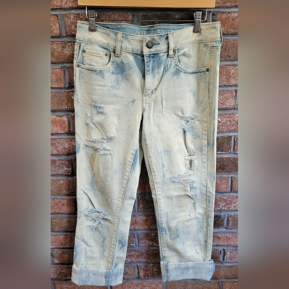 American Eagle Outfitters Bleached Denim, Straight Stretch Jeans- Size 8